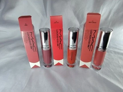 Помада MAC Cosmetics