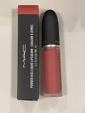Жидкая помада MAC Powder Kiss