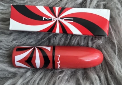 Помада MAC Cosmetics