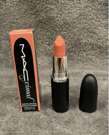 Матовая помада MAC Cosmetics Macximal