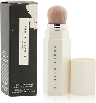 Кисть Fenty Beauty by Rihanna для контура и консилера, портативная