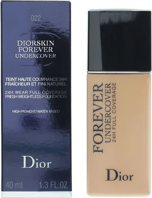 Тональная основа Christian Dior Undercover с высоким уровнем пигментации