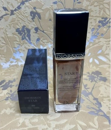 Тональная основа Foundation Christian Dior Diorskin Star Studio Makeup Brightening Perfection SPF 30