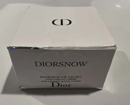 Увлажняющий крем для лица Essence Diorsnow Essence Of Light Lock & Reflect Creme
