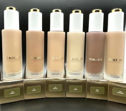 Тональная основа Foundation Tom Ford Soleil Flawless Glow