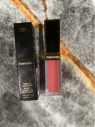 Помада Tom Ford Liquid Lip Luxe Matte Lipstick