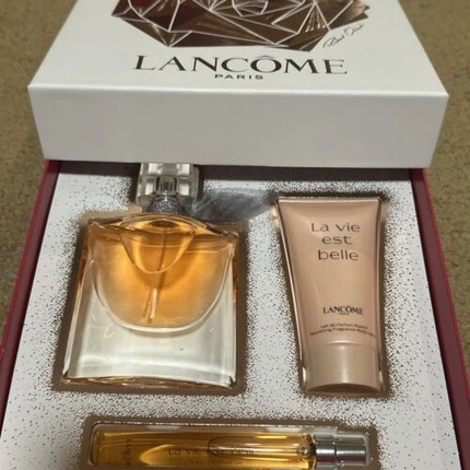 Наборы для ухода за лицом Lancome Лимитированная новогодняя подарочная коробка