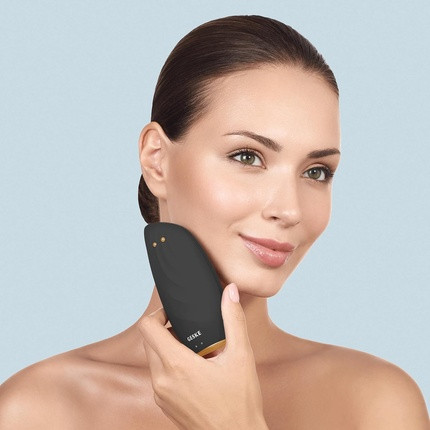 Щетка для Очищения Лица GESKE GESKE SmartAppGuided Sonic Thermo Facial Brush & Face-Lifter 8 в 1
