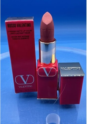 Губная помада Valentino Rosso Valentino Striking Matte Lip Color