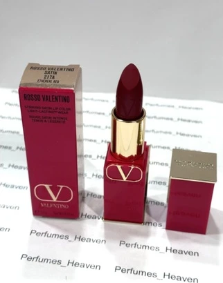Губная помада Valentino Bold Satin Lip Оттенок 217A Ether Red