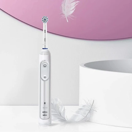 Электрическая зубная щетка Oral-B Smart Sensitive