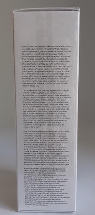 Очищающая пенка Zelens Glacier Foam Renewing Cleanser