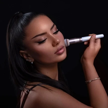 Кисть для тональной основы Luvia Luvia Blurring Buffer