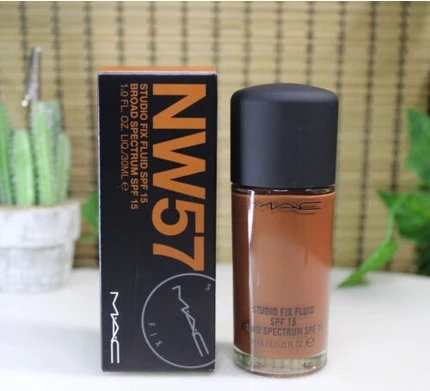 Тональная основа MAC Cosmetics Studio Fix Fluid Foundation со SPF 15