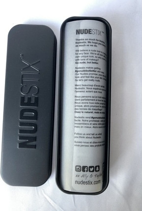 Foundation Nudestix Nudies Tinted Cover Foundation