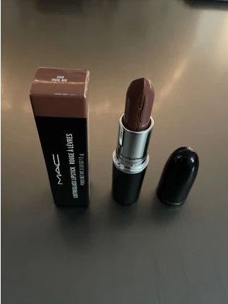 Помада MAC Cosmetics Lustreglass