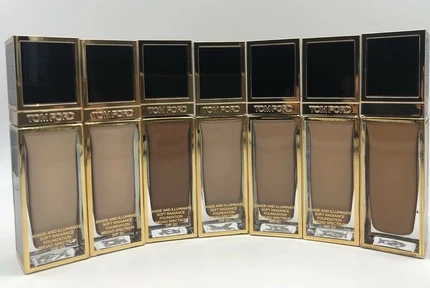 Тональная основа Tom Ford Shade&Illuminate Soft Radiance Foundation