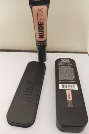 Тональная основа Tinted Cover Foundation от Nudestix