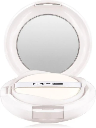 Компактная пудра Lightful C + Coral Grass SPF 50 MAC Cosmetics