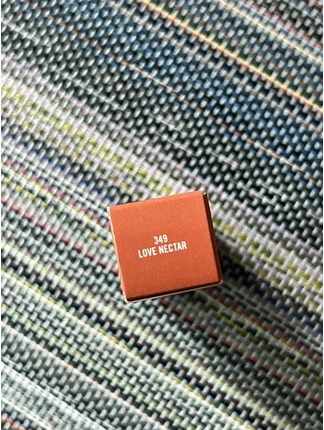 Губной блеск MAC Love Nectar