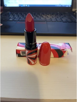 Помада MAC Cosmetics Hypnotizing Holiday