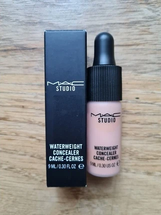 Консилер MAC Cosmetics