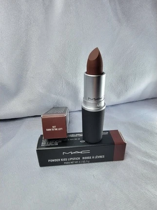Помада MAC Cosmetics
