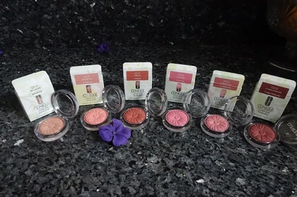 Румяна Clinique Cheek Pop