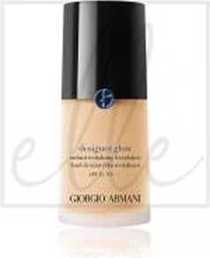 Тональная основа Giorgio Armani Designer Glow Radiant Revitalizing Foundation