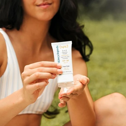Флюид для лица от солнца Skincyclopedia SPF 50 с 10% увлажняющим комплексом