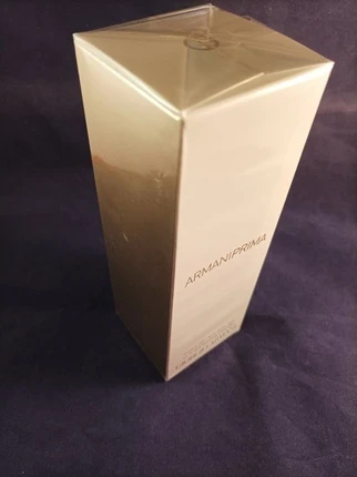 Вспенивающее средство Giorgio Armani Prima Instant Off Oil-In-Gel Foaming Cleanser