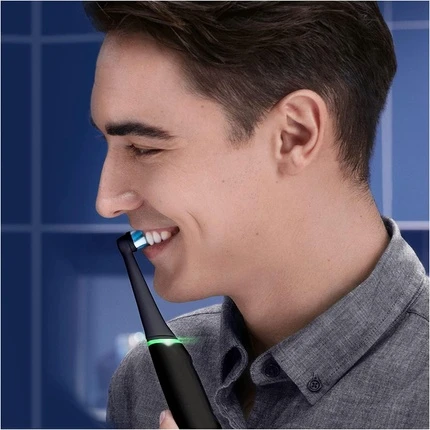 Электрическая зубная щетка Oral-B iO Series 6