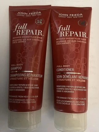 Набор шампуня и кондиционера John Frieda Full Repair Full Body
