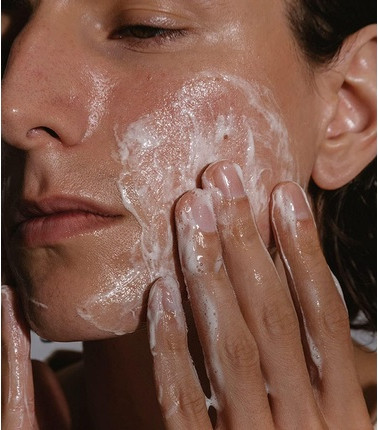 Очищающий Гель Madara Acne Sebum Control