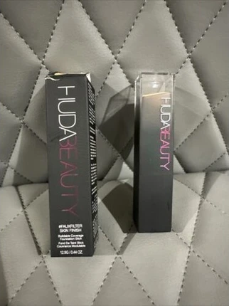 Тональный стик Huda Beauty #FauxFilter Skin Surface с настраиваемым покрытием