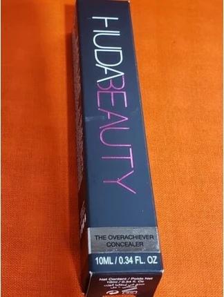 Консилер Huda Beauty The Overachiever High Coverage
