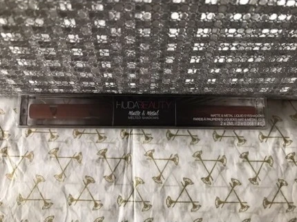 Подводка для глаз Melted Shadows Huda Beauty Матовая & Металлическая