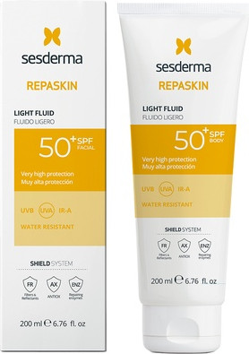 Легкий солнцезащитный крем Sesderma Repaskin Light Fluid Spf50
