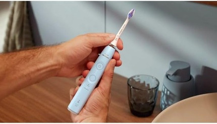 Электрическая зубная щетка Philips Sonicare 6100