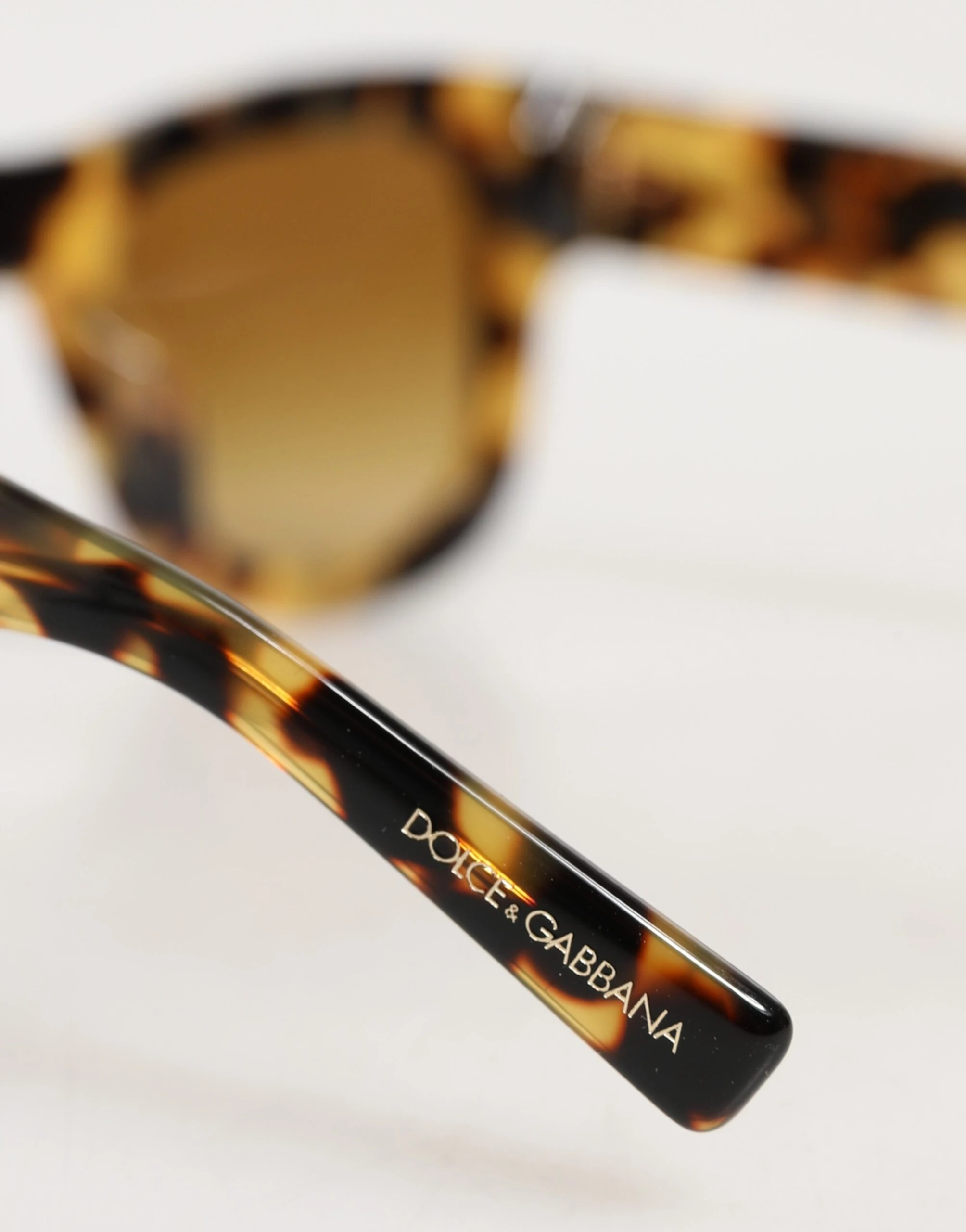 Солнцезащитные очки Dolce & Gabbana DG4379F