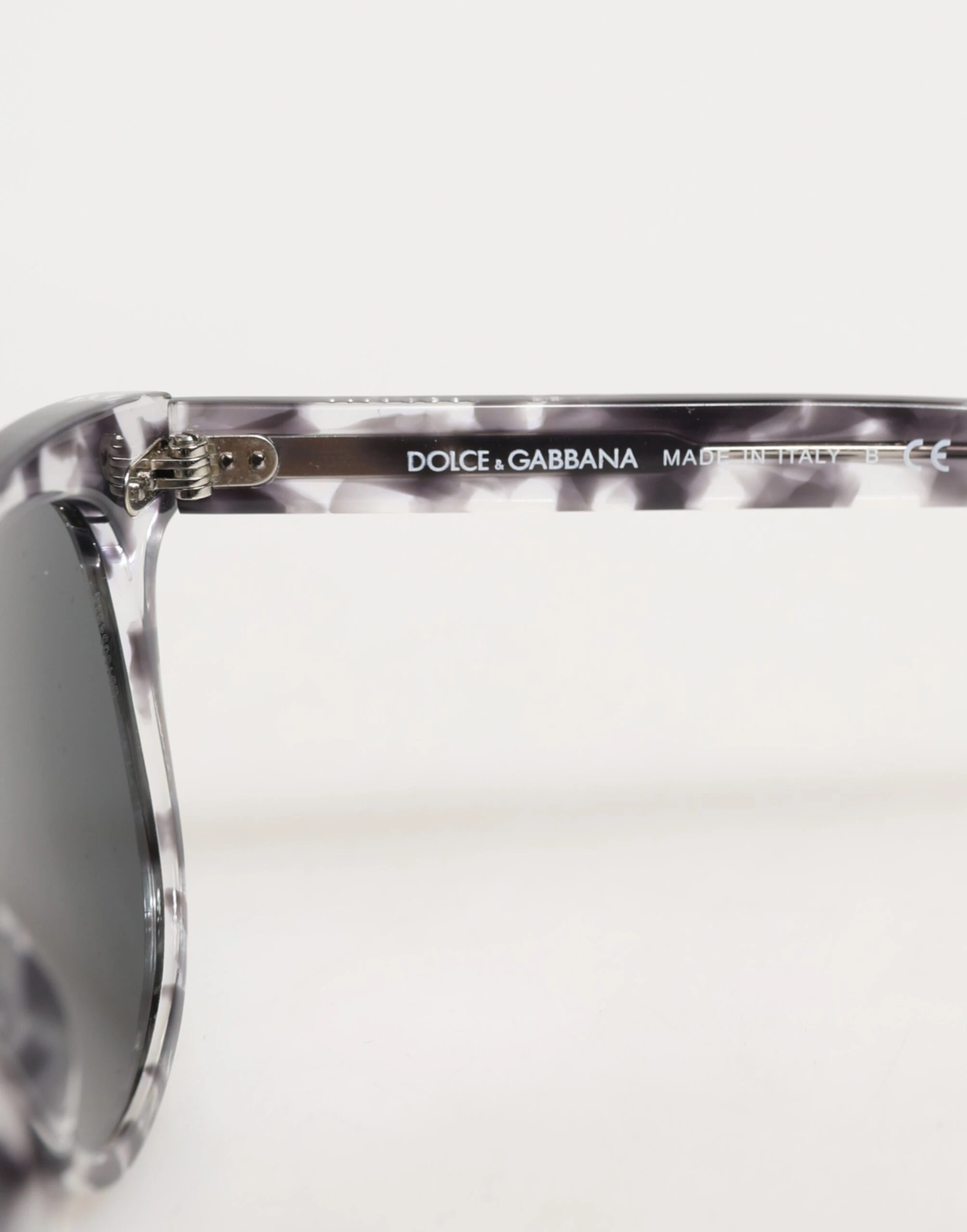 Солнцезащитные очки Dolce & Gabbana DG4254