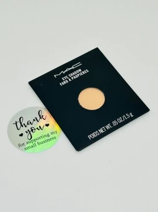 Тени для век сменные пудровые MAC Cosmetics Pro Palette Samoa Silk