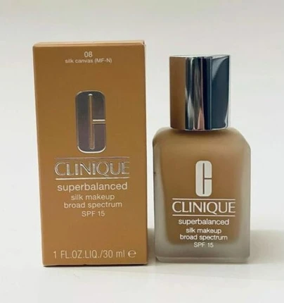 Тональная основа Clinique Superbalanced Silk SPF 15