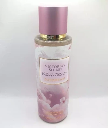 Парфюмированный спрей для тела Victoria's Secret Velvet Petals Daydream