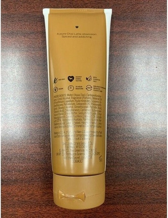 Лосьон для тела Victoria's Secret Pink Chai Latte