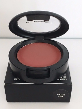 Base MAC Cosmetics