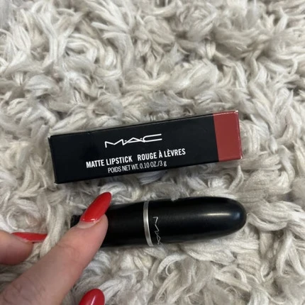 Помада MAC Matte Forever Curious