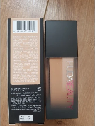 Жидкая тональная основа Huda Beauty Fauxfilter Luminous Matte