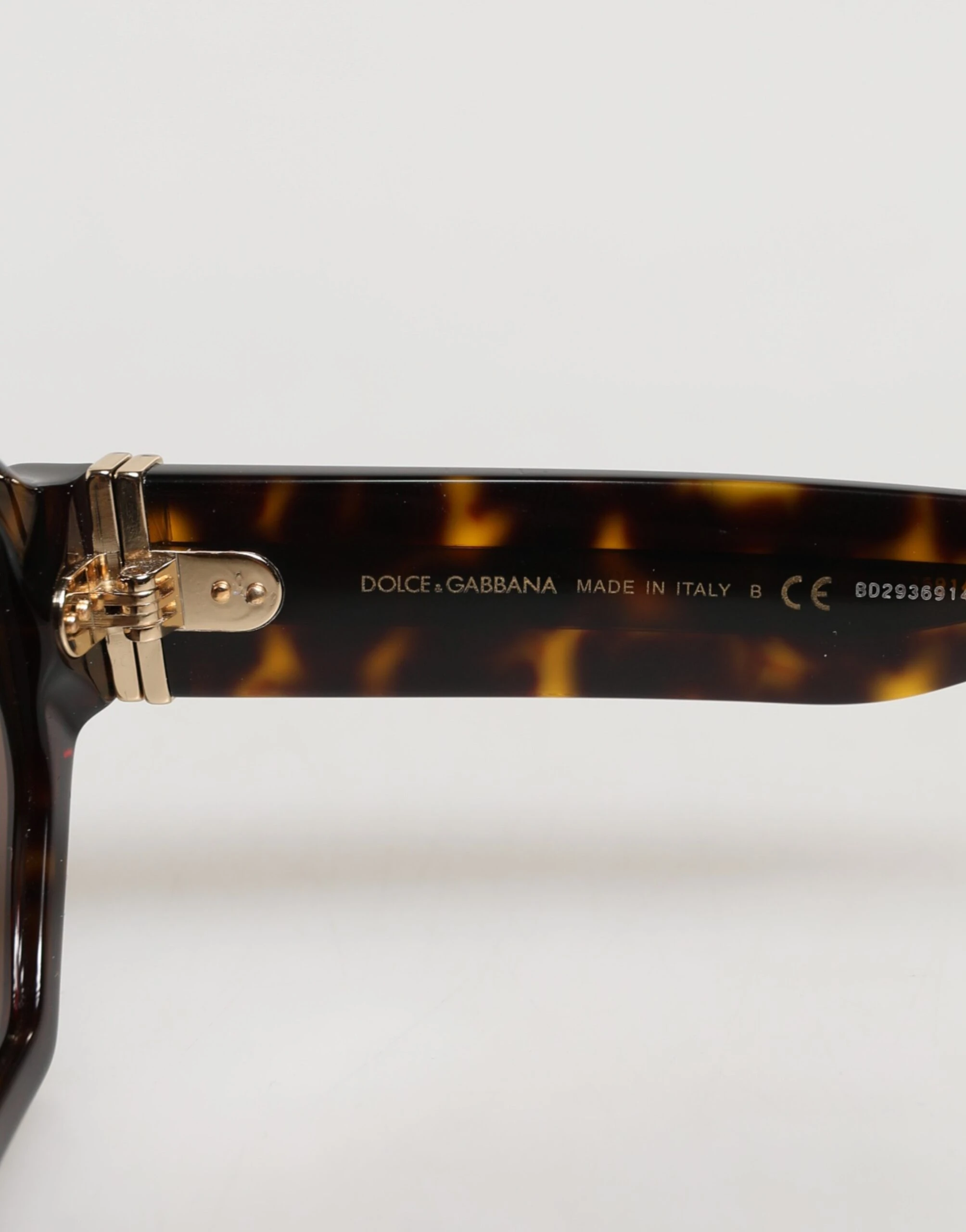 Солнцезащитные очки Dolce & Gabbana Geometric Shades