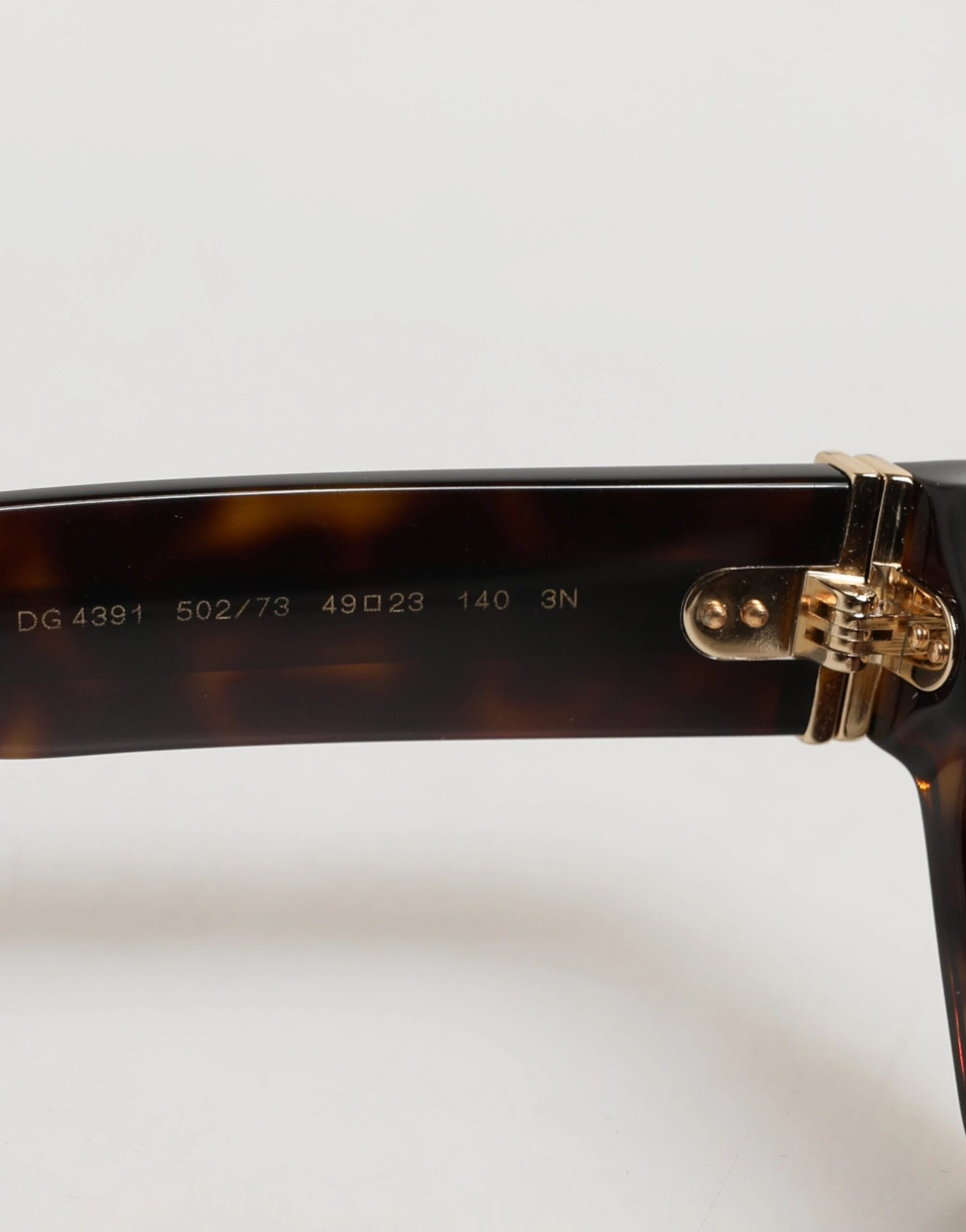 Солнцезащитные очки Dolce & Gabbana Geometric Shades